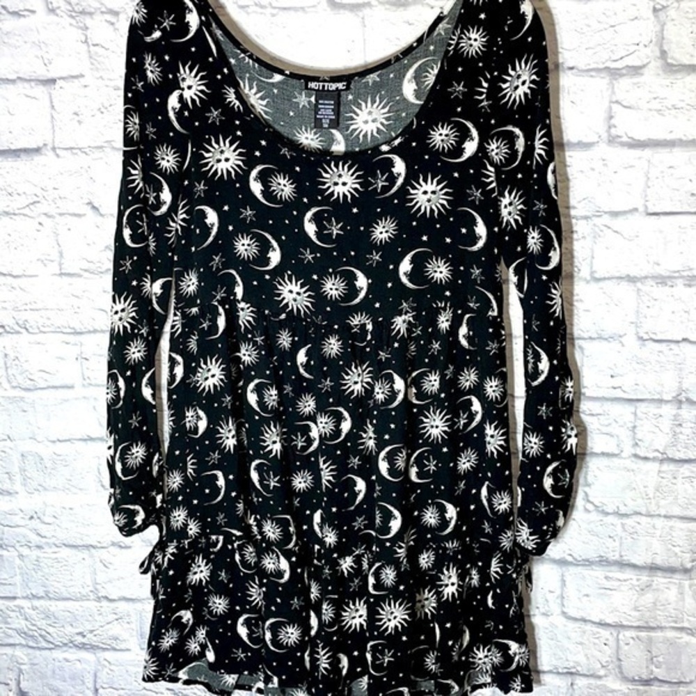 Hot Topic Celestial Sun Moon Star Balloon Sleeve Tiered Empire Waist Mini Dress